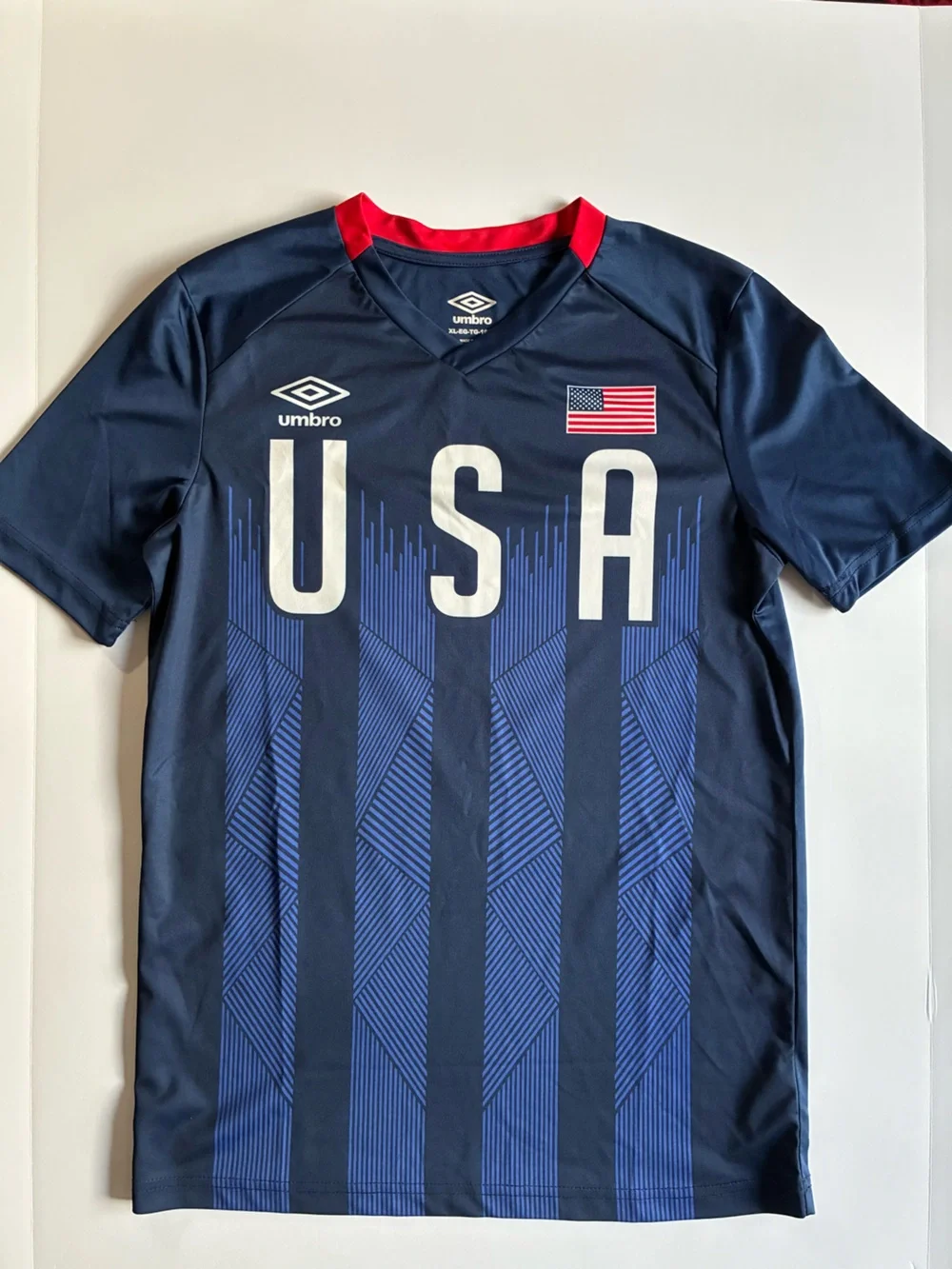 Umbro Kids Navy and Red USA Graphic Soccer Jersey XL Size (16-18)